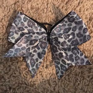 cheer bow